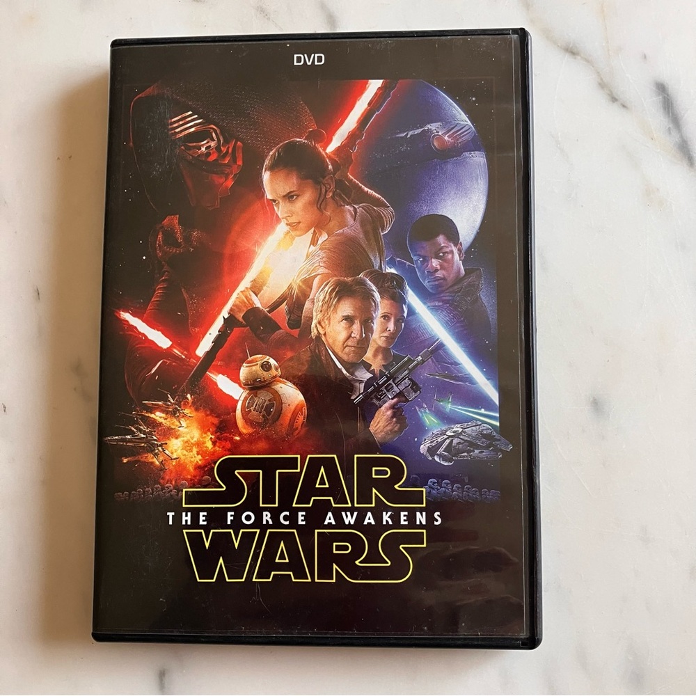Star Wars: The‎ Force Awakens DVD